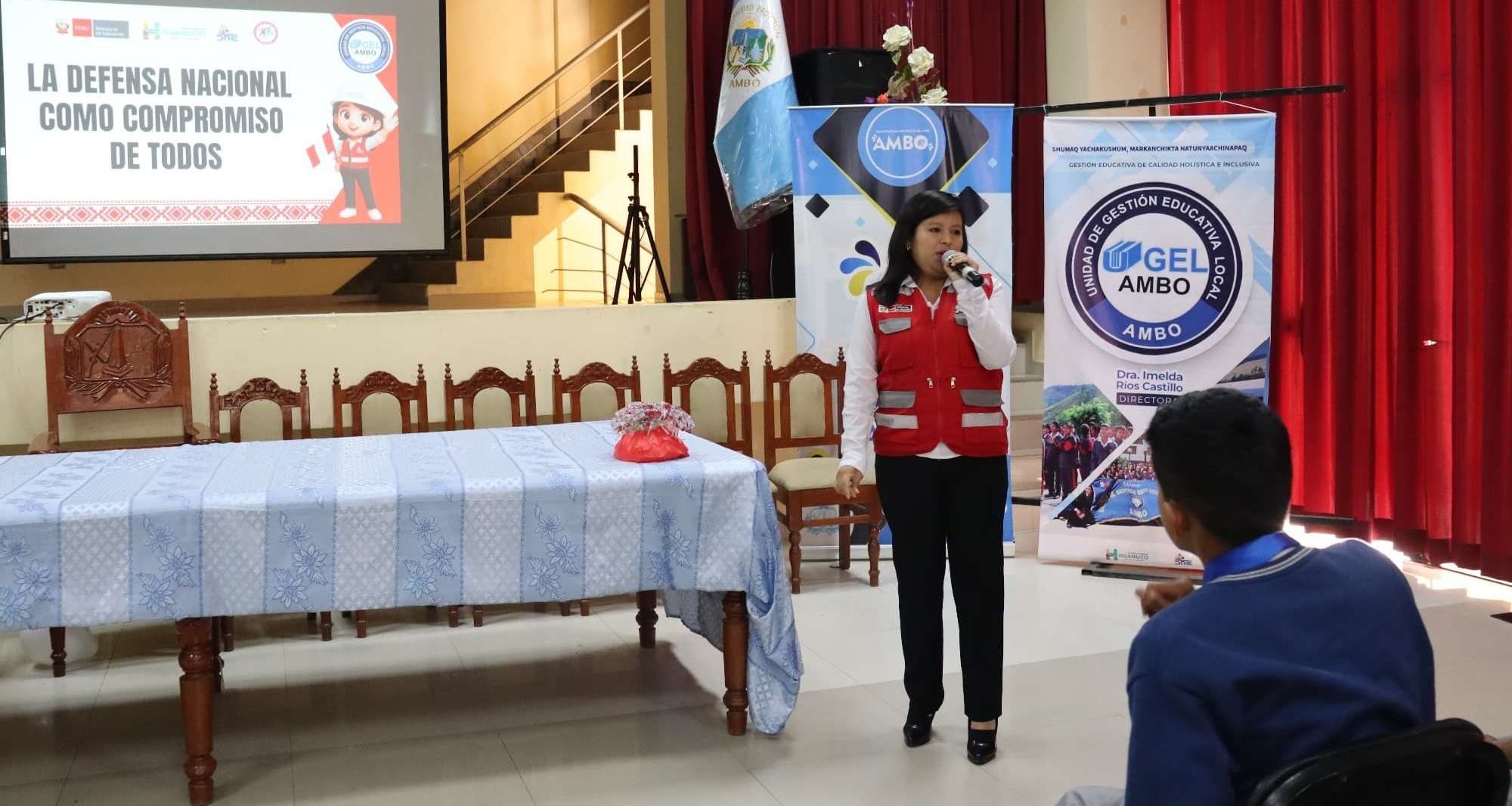 Estudiantes aprendiendo